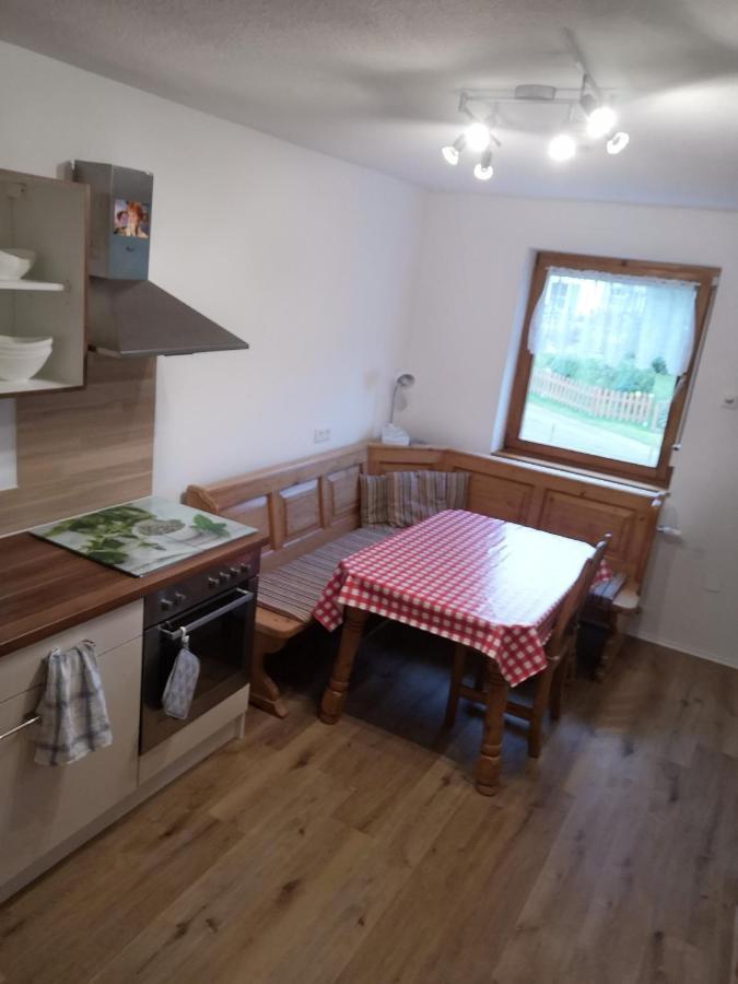Apartment Auszeit Mit Kueche Viel Ruhe Und Natur Untrasried Dış mekan fotoğraf