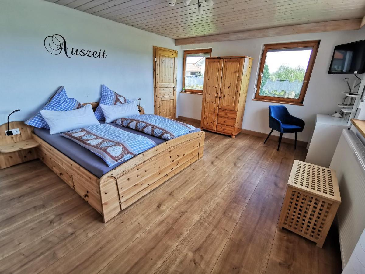 Apartment Auszeit Mit Kueche Viel Ruhe Und Natur Untrasried Dış mekan fotoğraf
